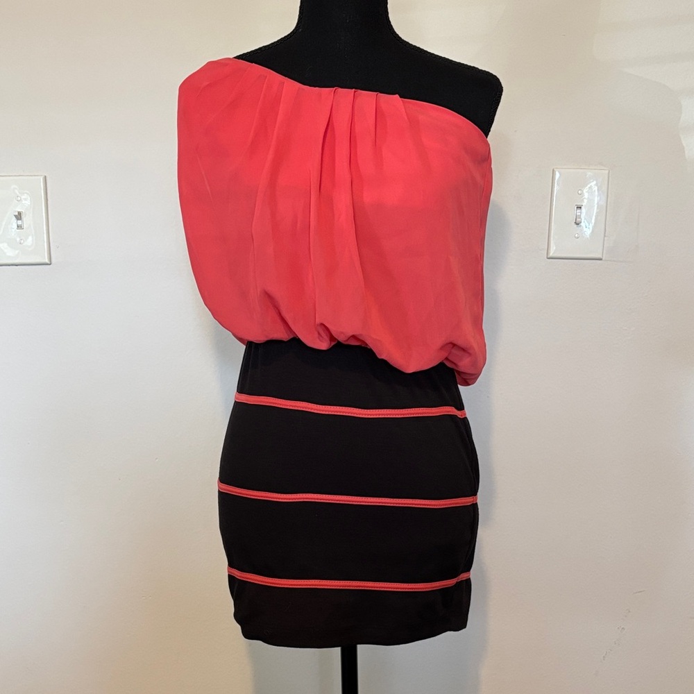 Elegant Off-Shoulder Pink and Black Dress